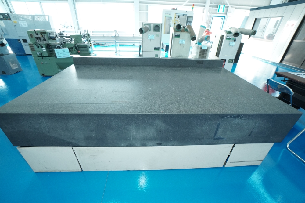 Stone Surface Plate　MITUTOYO　KN-815の画像