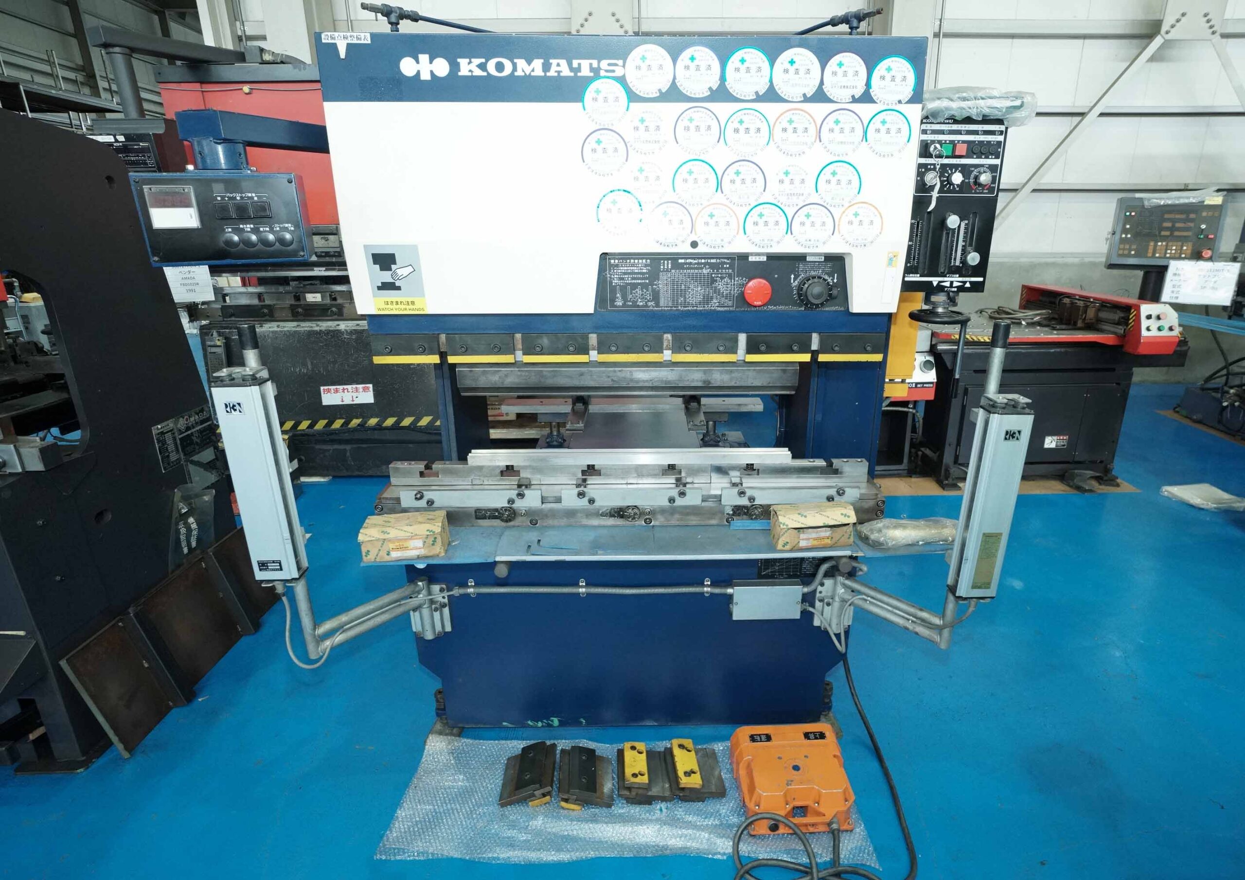 Press Brake KOMATSU PHS 25-125の画像