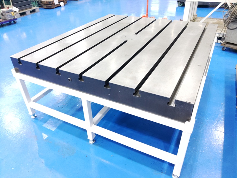 T-slot Surface Plate　1600×1800×165の画像