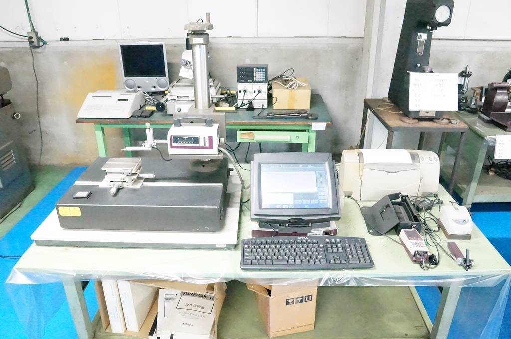 Surface Roughness Tester　MITUTOYO　SV-2000N2の画像