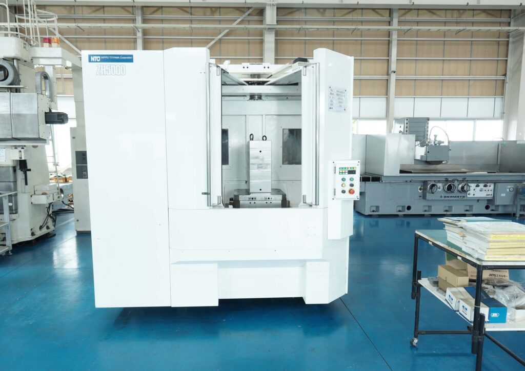 Horizontal Machining-center NIPPEI TOYAMA ZH-5000 | 工作機械の中古